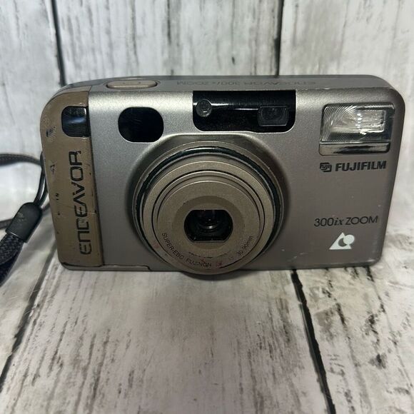 FujiFilm Endeavor 300ix Zoom APS Point and Shoot Film Camera - Picture 2 of 12